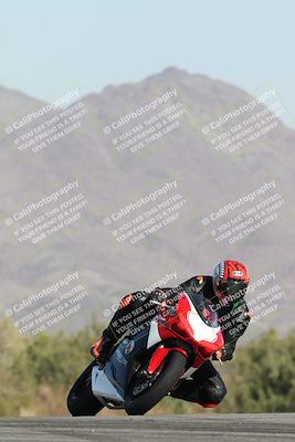 media/Dec-01-2025-Moto Forza (Mon) [[2daa91e15f]]/2-Intermediate Group/Session 2 Turn 9 Entry/